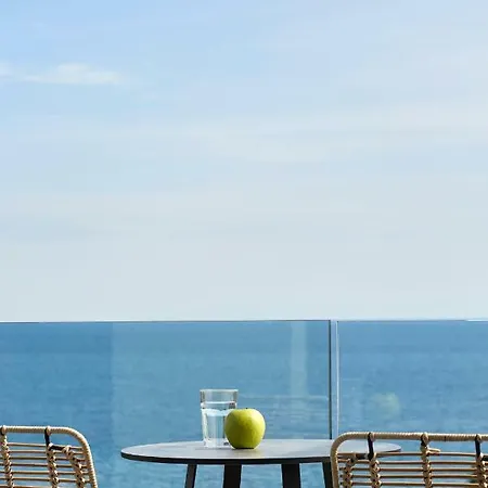 Villa Sea Front *